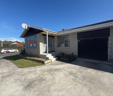 Quiet 2 Bedroom unit - Photo 1