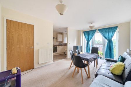2 bedroom apartment to rent - Photo 2