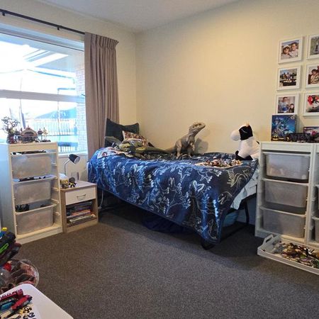 4 Bedroom family home for rent! - Photo 2
