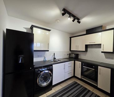 2 bedroom maisonette to rent - Photo 4