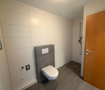 Charmante 2-Zimmer-Wohnung mit Loggia, Einbauküche & Parkplatz - Photo 3