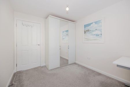 3 bedroom end of terrace house to rent - Photo 5
