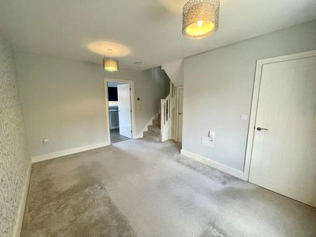 2 bedroom terraced house to rent - Photo 2