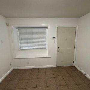 1 Bedroom Suite - Photo 2