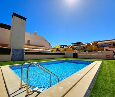 3 BEDROOM VILLA - ARENALES DEL SOL - Photo 4