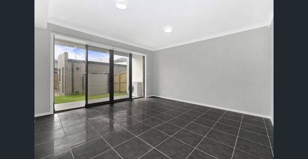 Three-bedroom terrace in Thornton Estate - Photo 1