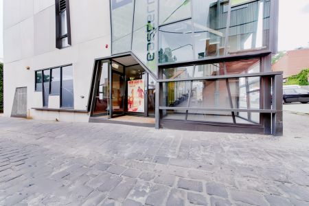 Large Studio - Photo 4