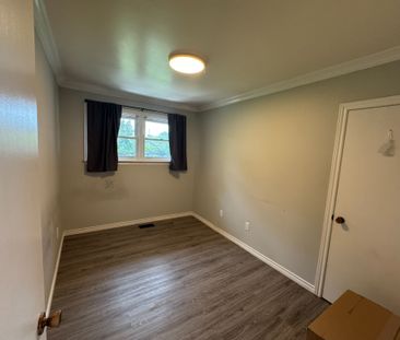 For Lease - 10 Tewksbury Crescent, London East, Ontario - Photo 6