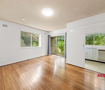 Studio Apartment - MINUTES WALK TO SHOPS AND TRAIN STATION - Photo 6