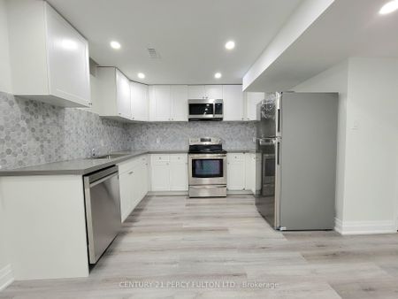 Detached Home For Lease | E8123238 - Photo 5