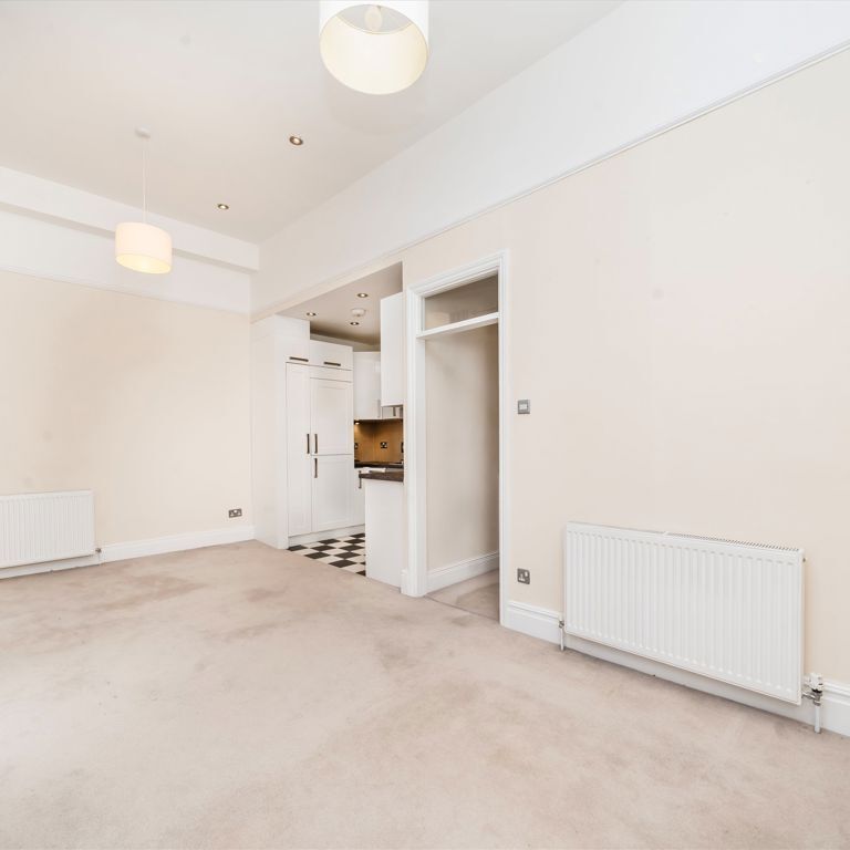 Castletown Road, W14 9HF, London - Photo 1