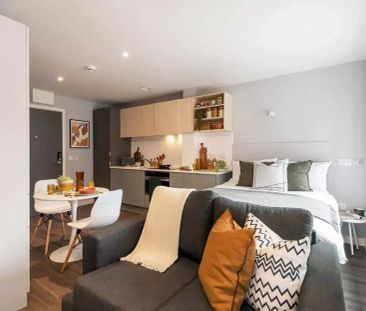 4 Bed Premium Ensuite - Photo 1