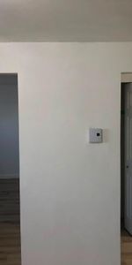 Superbe 5 ½ spacieux et lumineux à louer - Photo 3