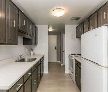 For Lease - 4 Avalon Place Unit# 308, Kitchener, Ontario - Photo 3