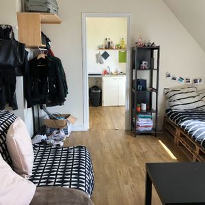 Location Appartement 1 pièce 21m² - Photo 3