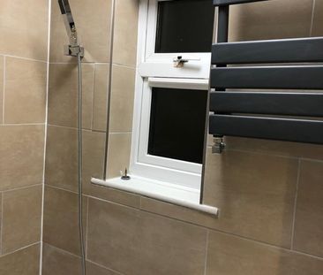 2 Bed End Terrace, Meadow Road, IG11 - Photo 4