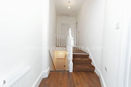4 bedroom apartment to rent - Photo 5