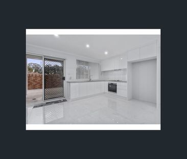 STUNNING VILLA - Photo 2