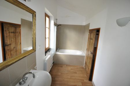 Location Maison 3 pièces 67m² MAGNAC BOURG 87380 - Photo 2