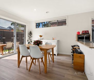 13 Riverside Place, Brown Hill - Photo 6