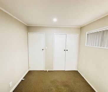 MANUKAU CITY CENTER, 3 BEDROOMS - Photo 3