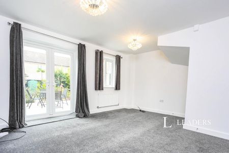2 bedroom end of terrace house to rent - Photo 5