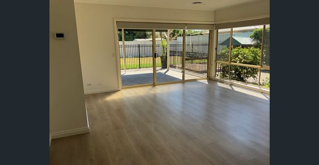 4 bedroom home in exellent location - Photo 1