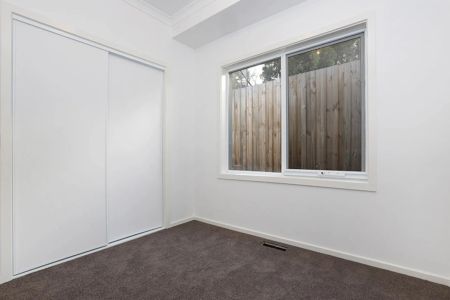 Style and Sophistication - Photo 4