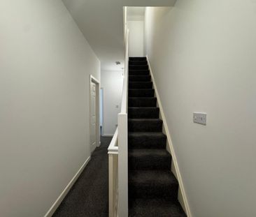 3 bedroom House To Let Total Size: 948 SQ FT - Photo 4