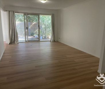 Newly Renovated 3-Bedroom Standalone Villa in Premium Gated Complex - Photo 1