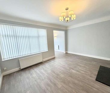 Whitfield Lane, Heswall, CH60 - Photo 1