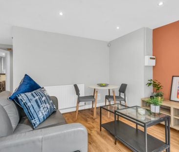 4 WINSTANLEY TERRACE Leeds - LS6 1DS - Photo 2