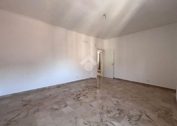5 locali in affitto