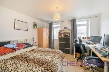 4 bedroom house in London - Photo 4