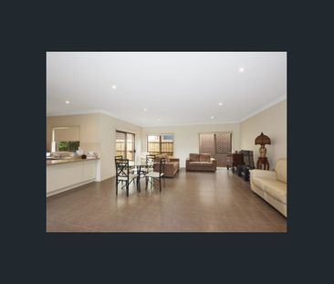 Perfectly Located - Photo 6