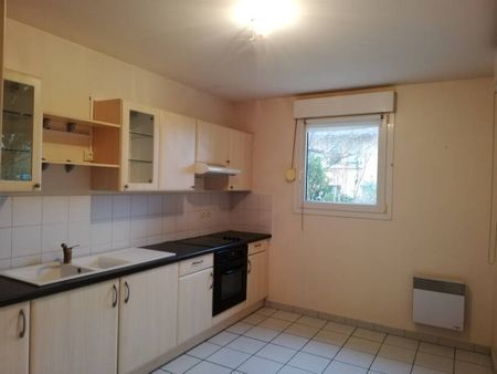 Location maison 6 pièces 117 m² à Bourg-en-Bresse (01000) - Photo 2