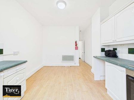 Cheltenham Road, Blackpool, FY1 - Photo 3