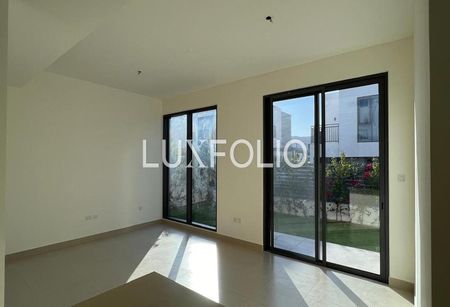 Green Belt | Available Now | Prime Location - Photo 5