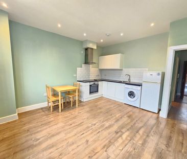 1 Bed Flat, Park Street, LU1 - Photo 3