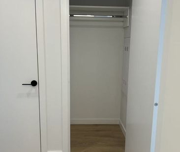 13800 Central Avenue apartment — Surrey, BC (0-Bedroom) - 0 Bedroom - Photo 5