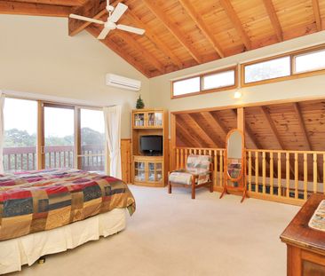 3 Sandra Street, Bulleen VIC 3105 - House For Rent | Domain - Photo 3