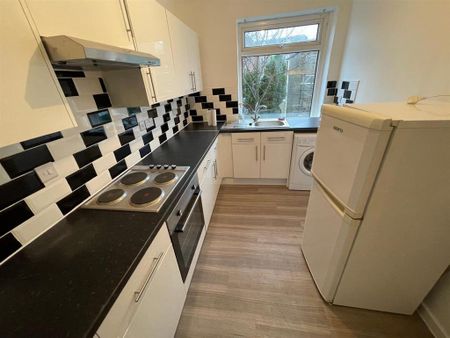 2 bedroom apartment to rent - Photo 4