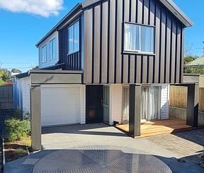 Beautifully Designed Home in a Quiet, Convenient L - Photo 1