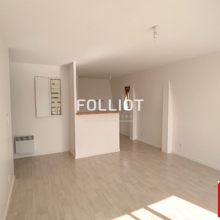 VILLEDIEU LES POÊLES - Résidence LE BELLEVUE - T2 de 49 m² + cave et parking - Photo 1