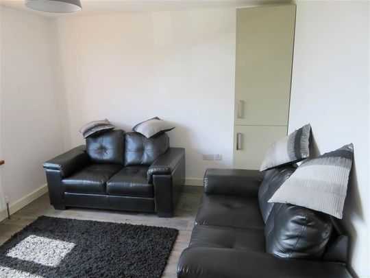 Apt 6, 161 Glen Road, Belfast, BT11 8SB - Photo 1