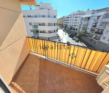 Alquiler de piso en Calle León Felipe - Photo 2