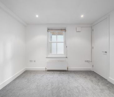 2 Bed Terraced House, Old Dairy Mews, SW4 - Photo 3