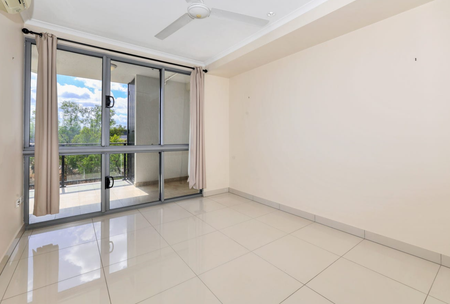 Sleek 1-Bedroom in Catalyst Complex – Pool & Gym! - Photo 2