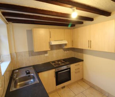 2 bedroom House for rent - Photo 2