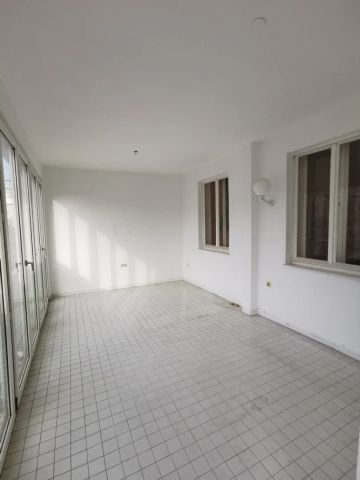 108m² 3 Zimmer Wohnung / große Loggia / 3 WG möglich - Photo 3